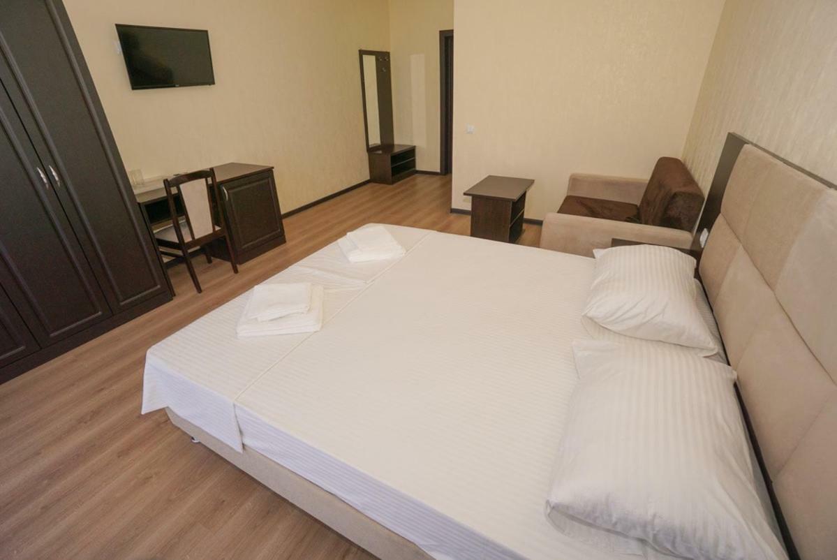 Hotel Paradise Beach Alakhadzi Exterior photo