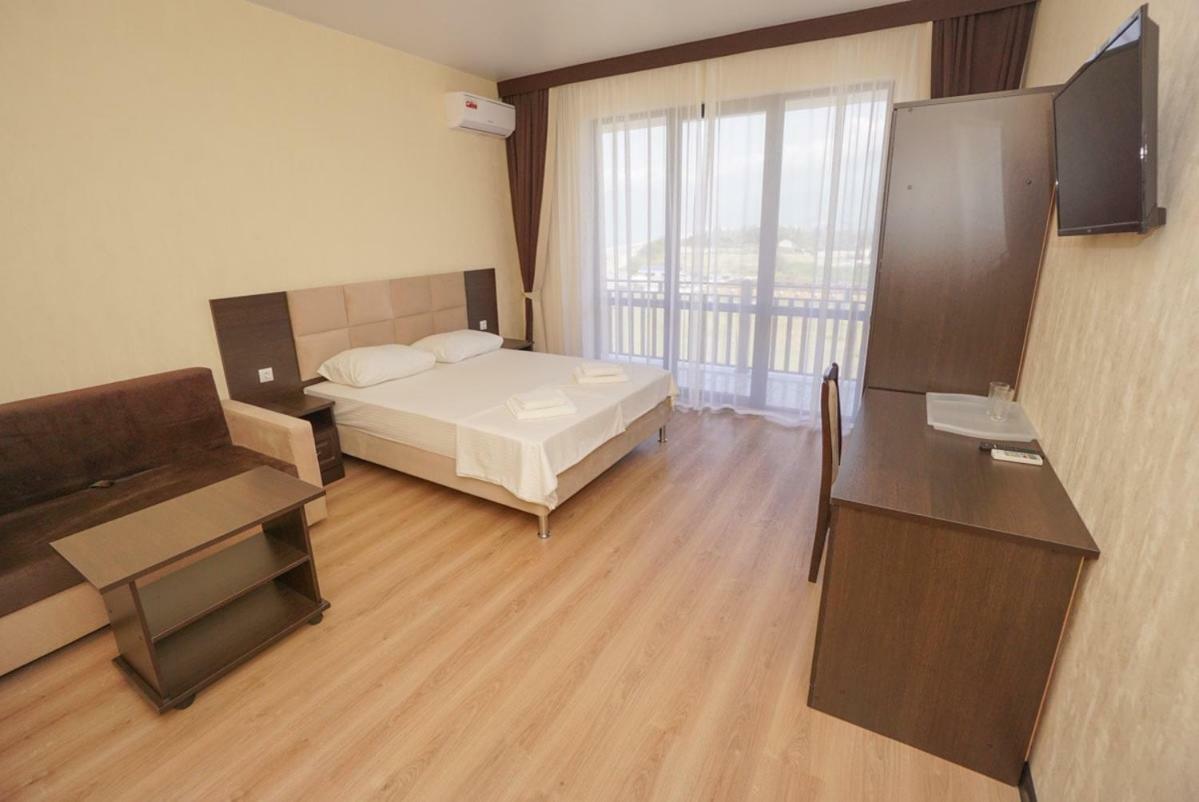 Hotel Paradise Beach Alakhadzi Exterior photo