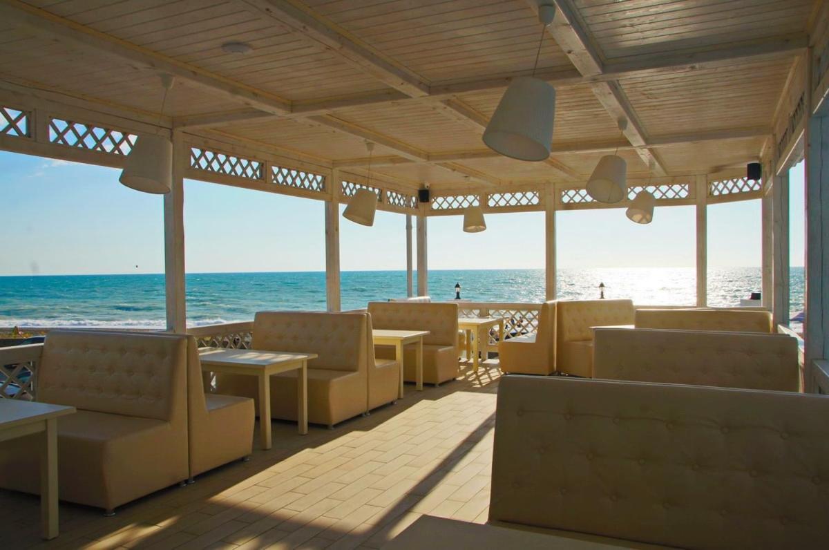Hotel Paradise Beach Alakhadzi Exterior photo