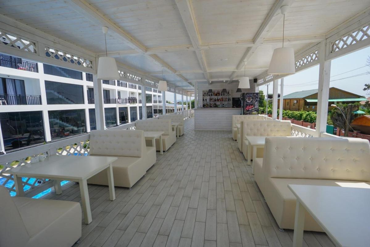 Hotel Paradise Beach Alakhadzi Exterior photo